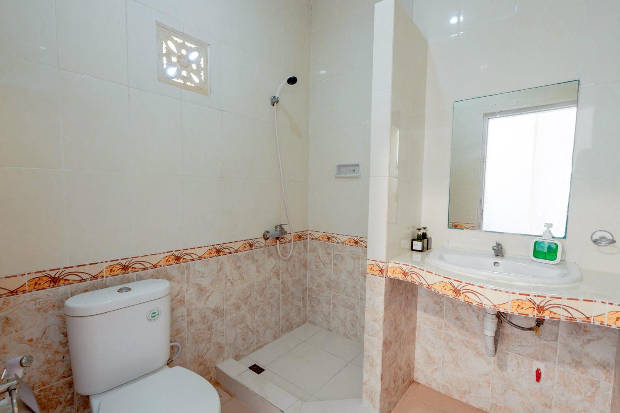 Kuta Selatan Urbanview Hotel Rasa Sayang Inn Tanjung Benoa Bali מראה חיצוני תמונה